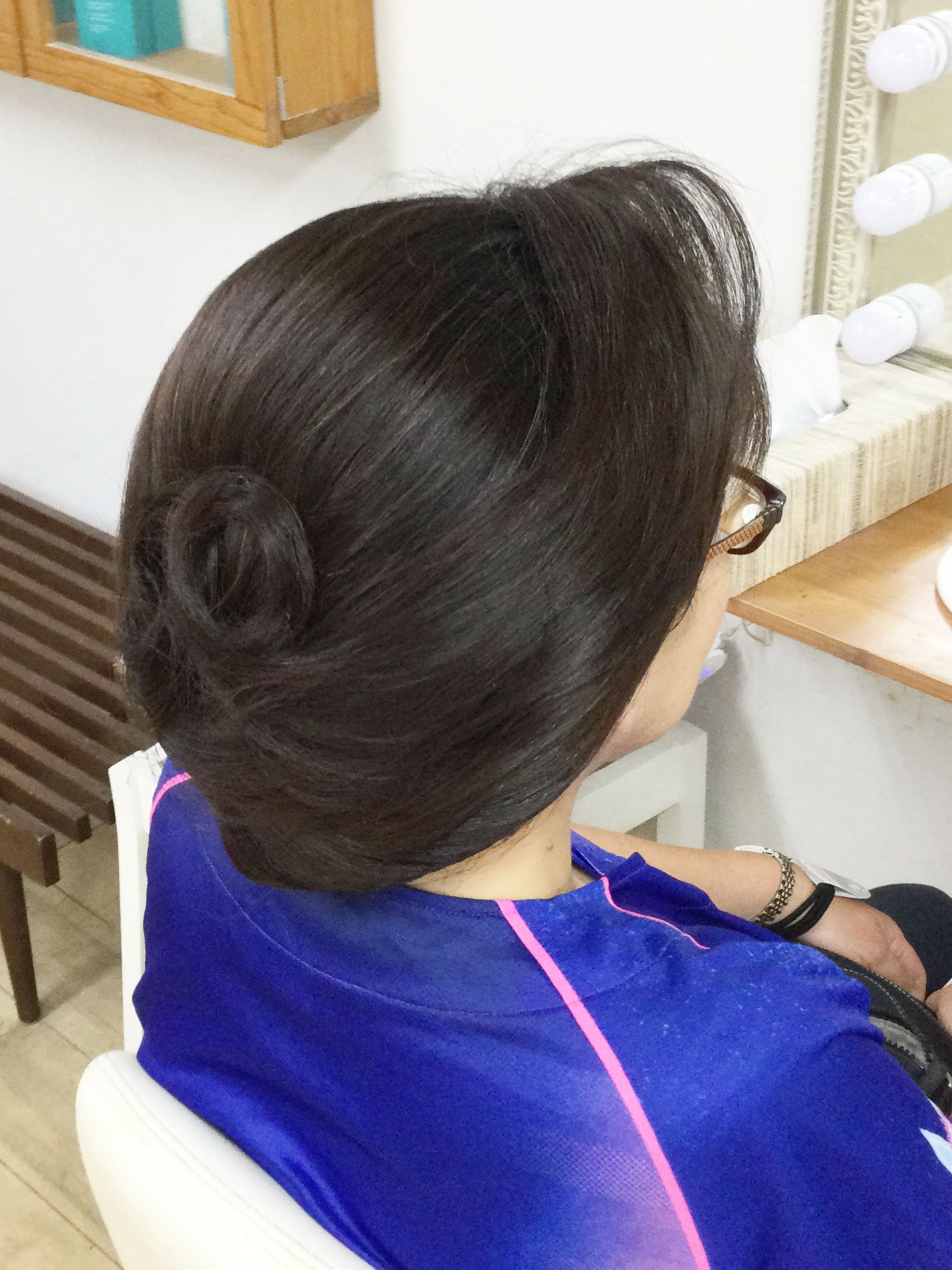 和髪のヘアスタイル